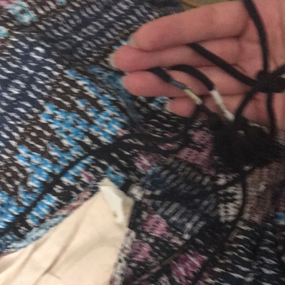 AKEMI + KIN small multi colored maxi dress adjustable 💕 - Picture 6 of 9